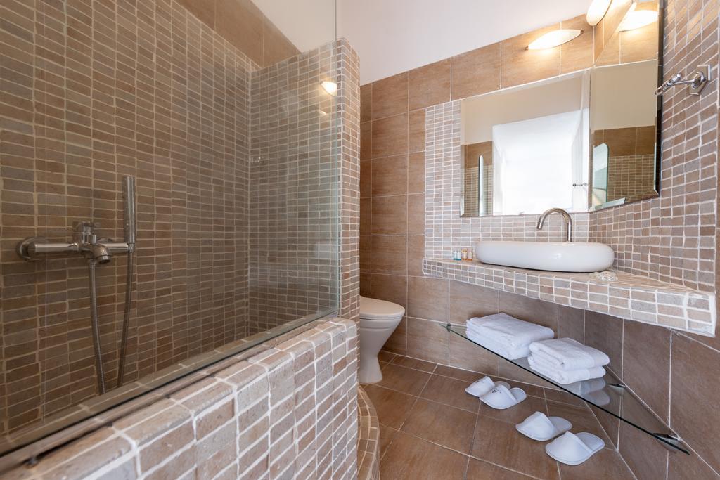 Red Cliff Villa 2Bedroom Villa With Caldera View And Plunge Pool Akrotírion Pokój zdjęcie